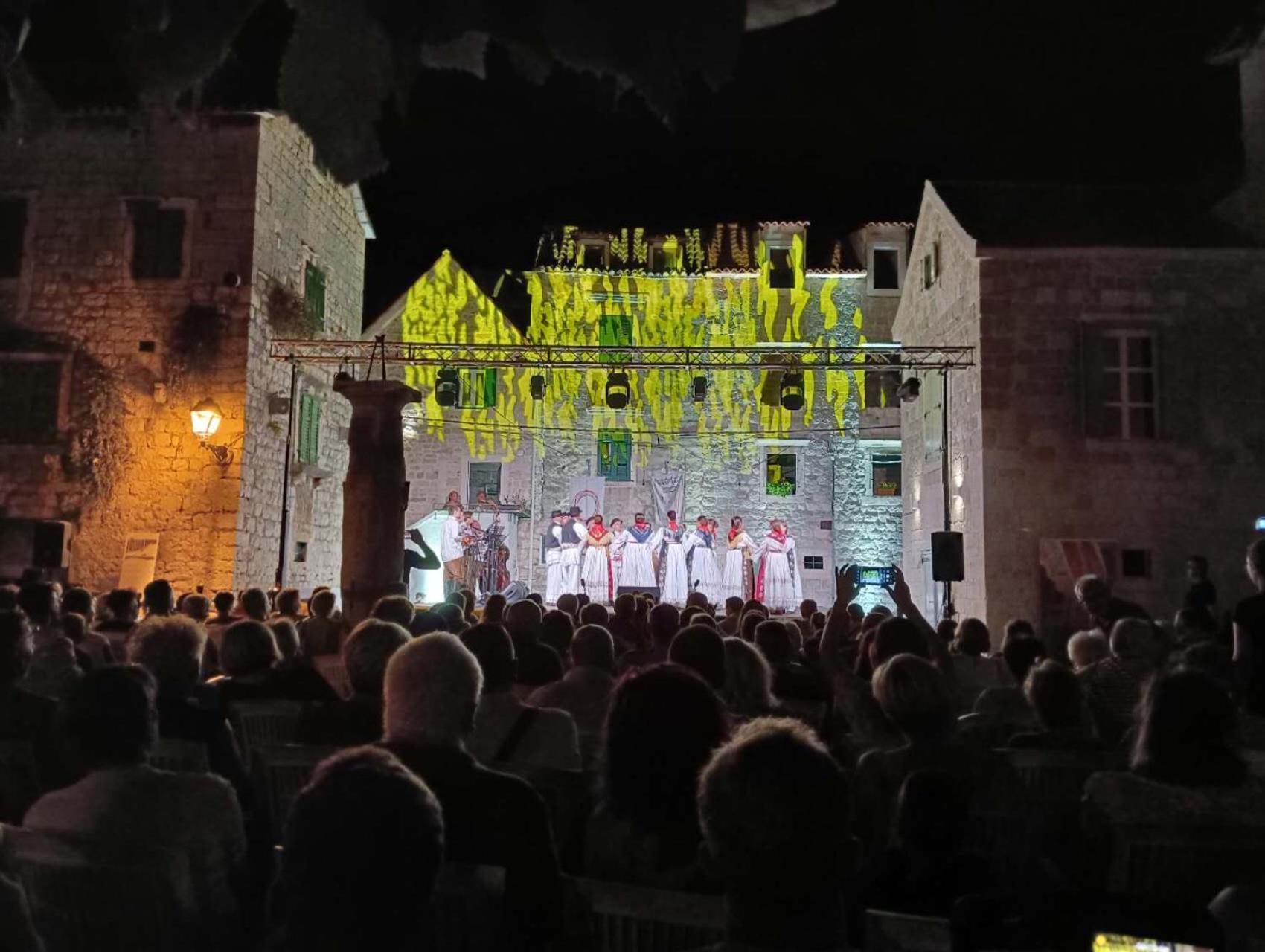 Villa Aspalathos Kaštela Eksteriør bilde